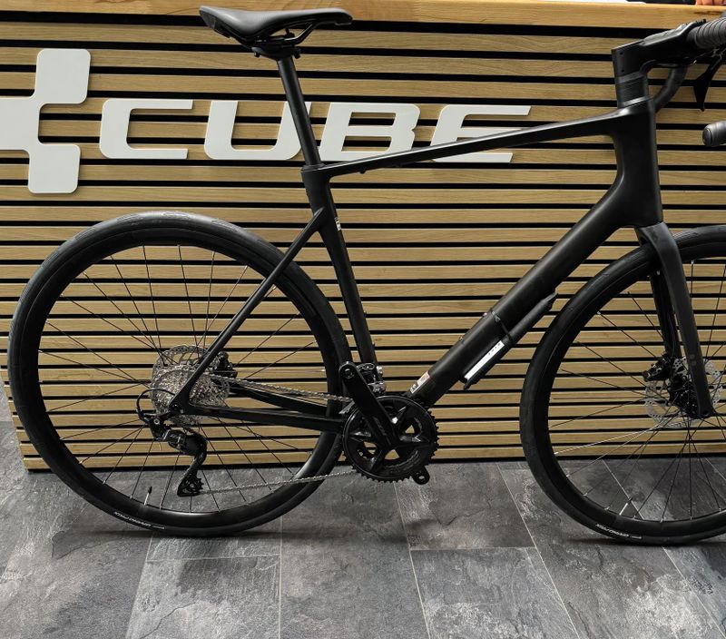 Cube Attain c62 Race blackline - 58