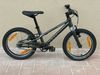 Dětské kolo SPECIALIZED Jett 16 Single Speed 6,75 kg s pedály – TOP STAV, ZÁNOVNÍ