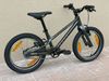 Dětské kolo SPECIALIZED Jett 16 Single Speed 6,75 kg s pedály – TOP STAV, ZÁNOVNÍ