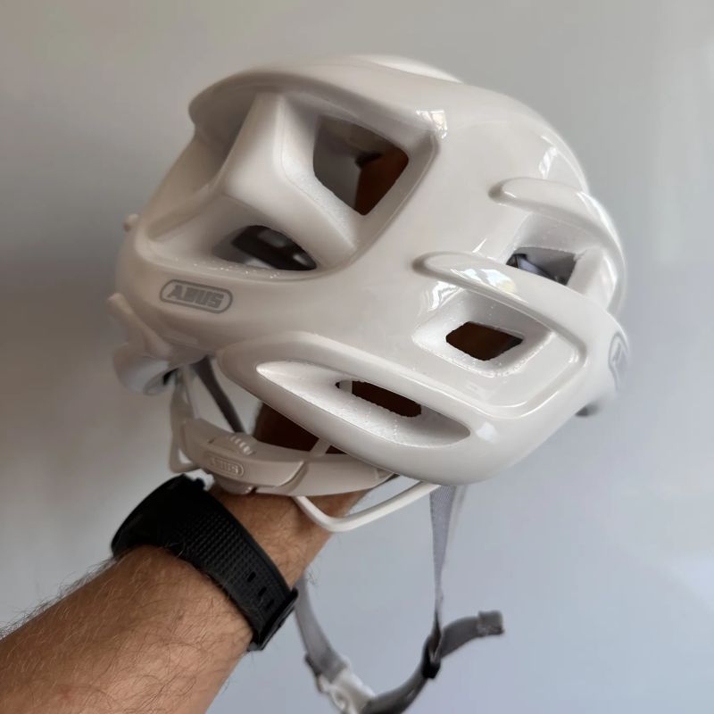 Cyklistická přilba ABUS AirBreaker pure white vel. M