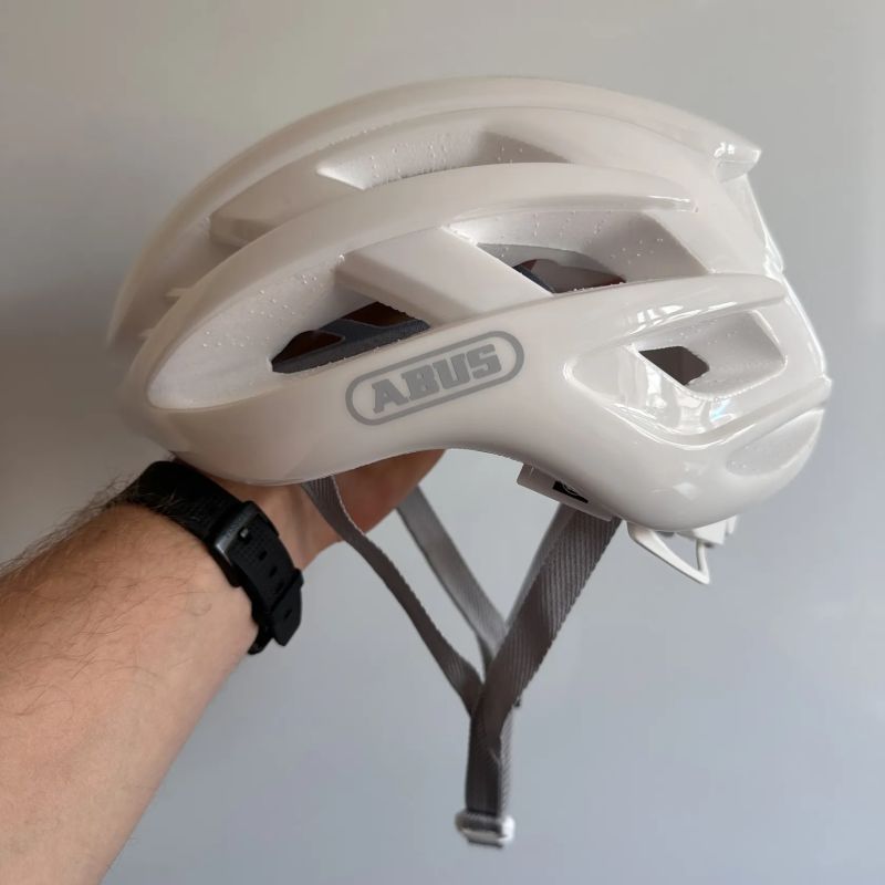 Cyklistická přilba ABUS AirBreaker pure white vel. M