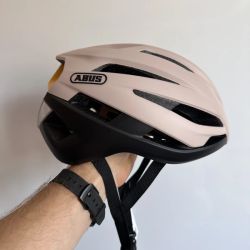 Cyklistická helma ABUS StormChaser beige black vel. S