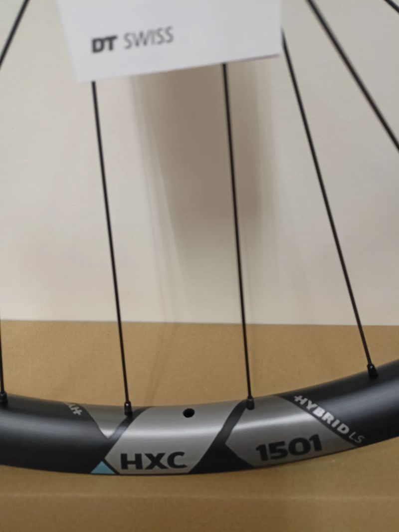 Karbonová kola DT Swiss HXC Carbon Reverse Mullet