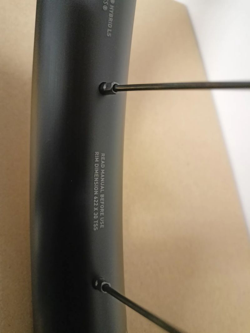 Karbonová kola DT Swiss HXC Carbon Reverse Mullet