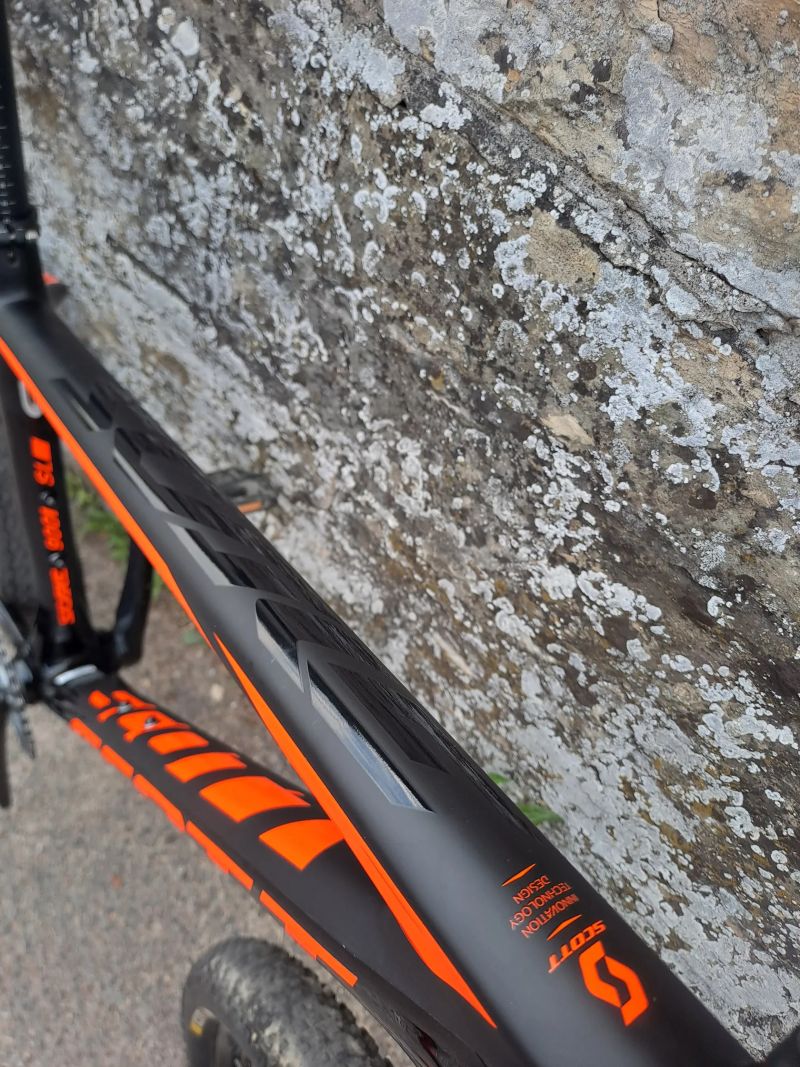 NOVÝ karbonový rám Scott Scalle 900 SL pro pevnou osu 12x142mm nebo rychloupínák / vel. S a M / 29er