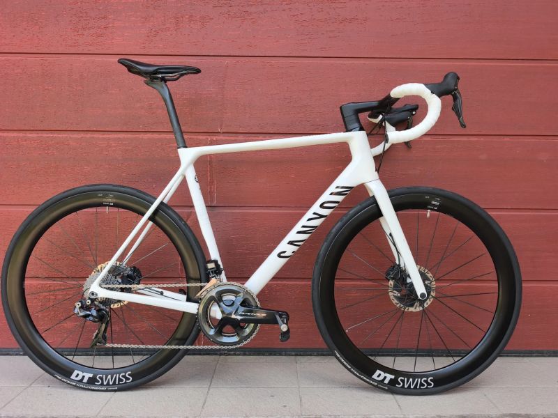 Canyon Ultimate CF SLX - 2x11 Dura-ace di2, DT Swiss ARC 1100