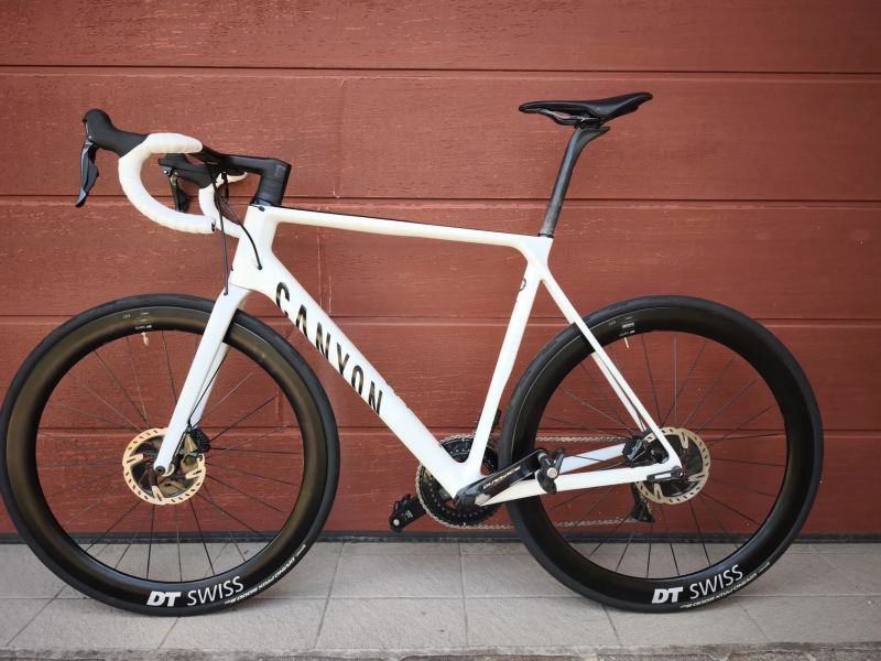 Canyon Ultimate CF SLX - 2x11 Dura-ace di2, DT Swiss ARC 1100