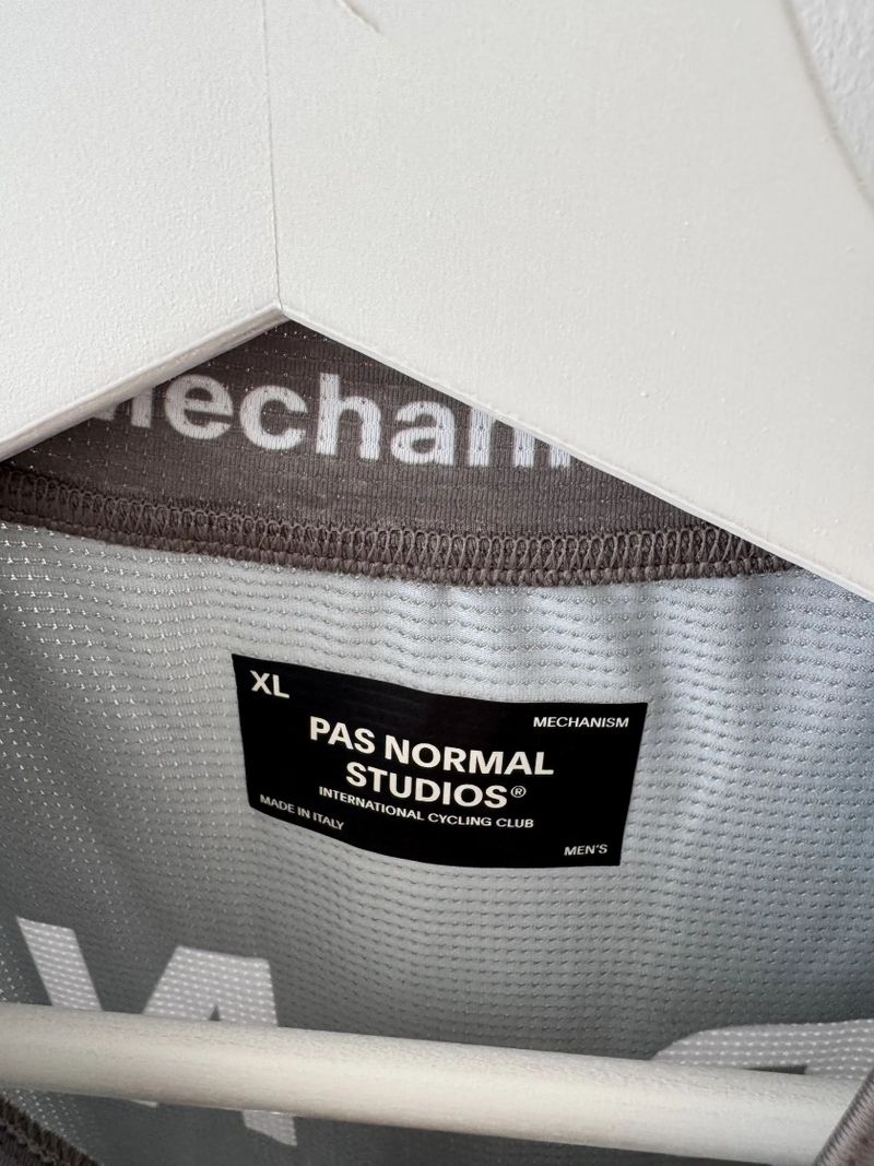 Cyklistický dres Pas Normal Studios Mechanism Jersey - AOP Earth - vel XL.