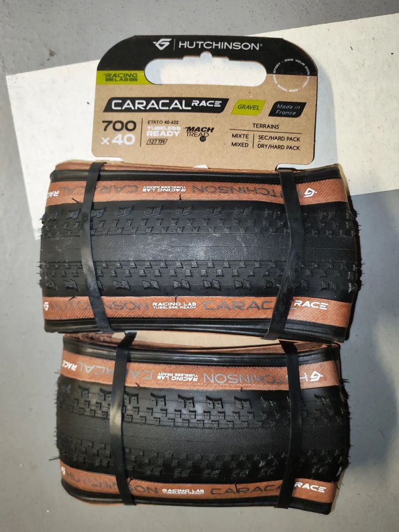 Hutchinson Caracal Race RLab Tubeless 700 x 40 gravel tyre