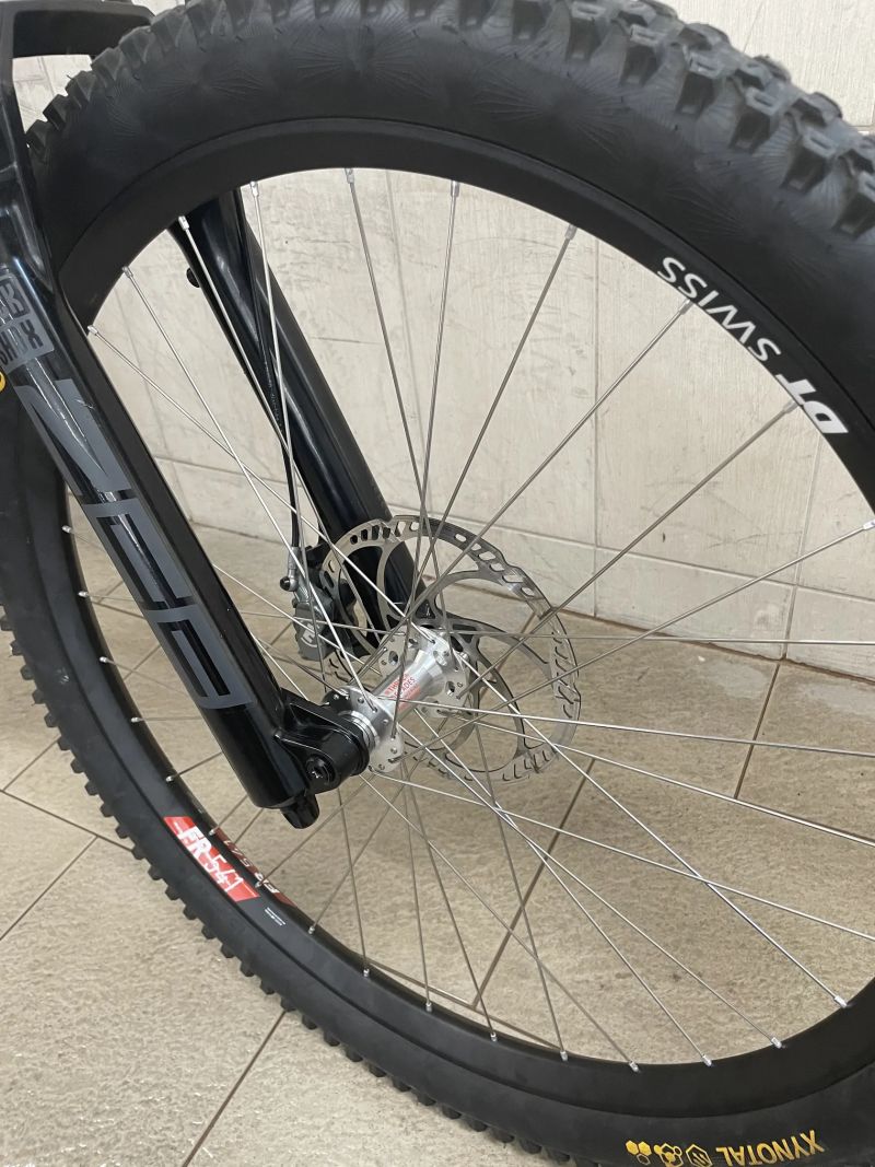 Cannondale Jekyll custom