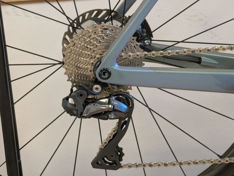 Scott Addict rc 10 di2 karbonová kola Duke 4iiii