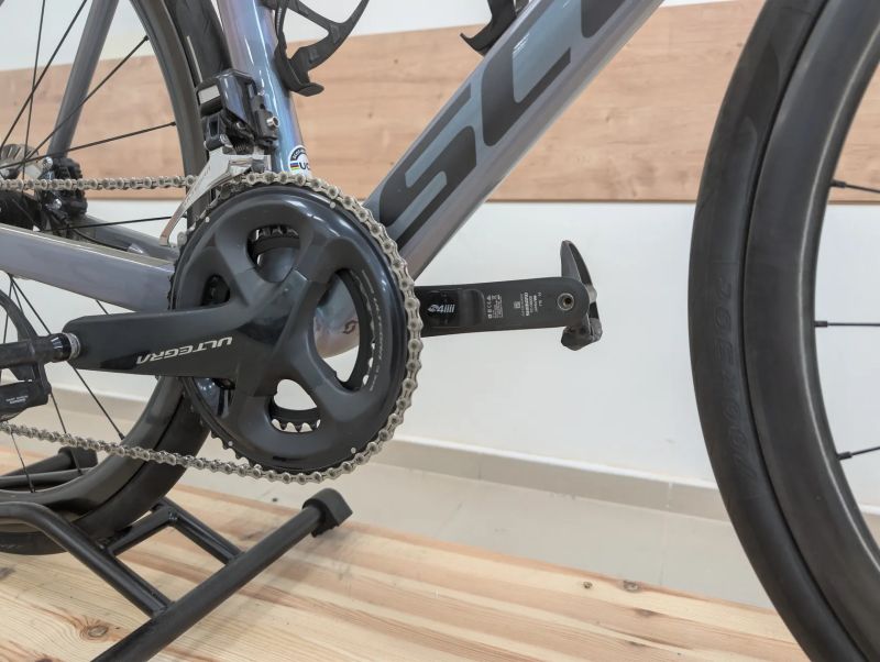 Scott Addict rc 10 di2 karbonová kola Duke 4iiii