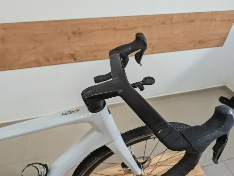 Superior X road team issue di2 grx karbonová kola DT Swiss