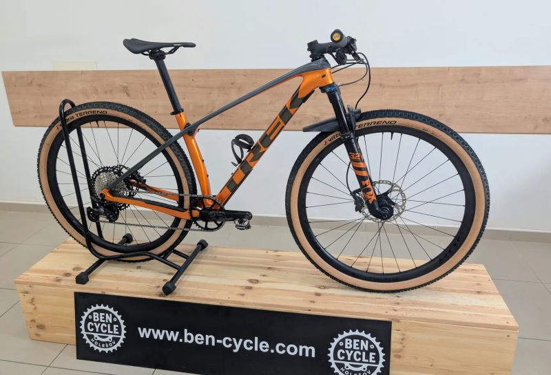 Trek Procaliber 9.8 karbonová kola bontrager