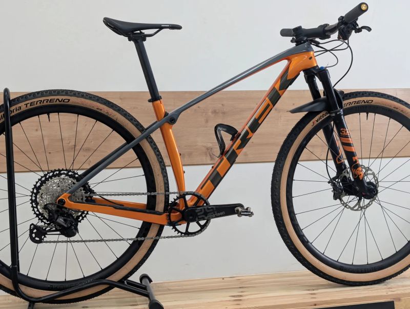 Trek Procaliber 9.8 karbonová kola bontrager