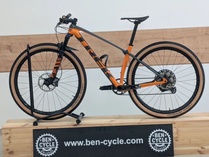 Trek Procaliber 9.8 karbonová kola bontrager