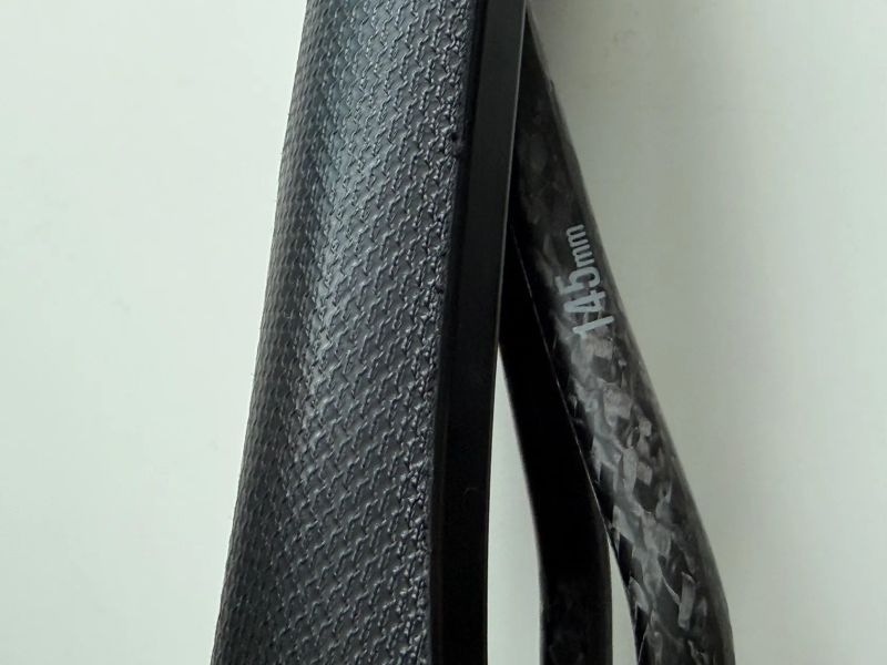Sedlo - BROOKS C13 Carved - 145 mm - černé