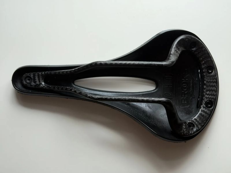 Sedlo - BROOKS C13 Carved - 145 mm - černé