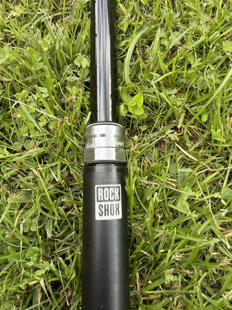 Teleskopická sedlovka Rock Shox Reverb AXS