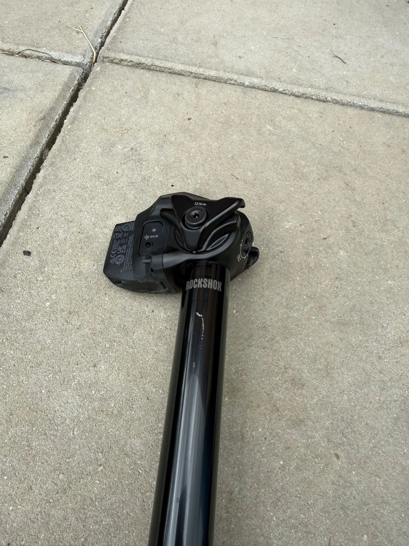 Teleskopická sedlovka Rock Shox Reverb AXS