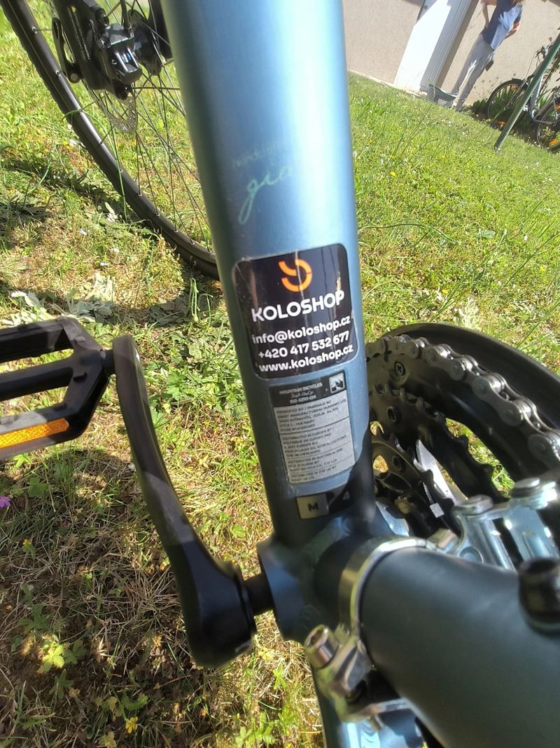 LIV Trekingové kolo