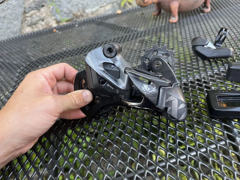 Sram XX1 AXS - přehazovačka, řazení, baterka, nabíječka, 12 rychlosti 
