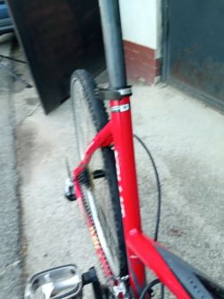 Kellys Omega crossové kolo