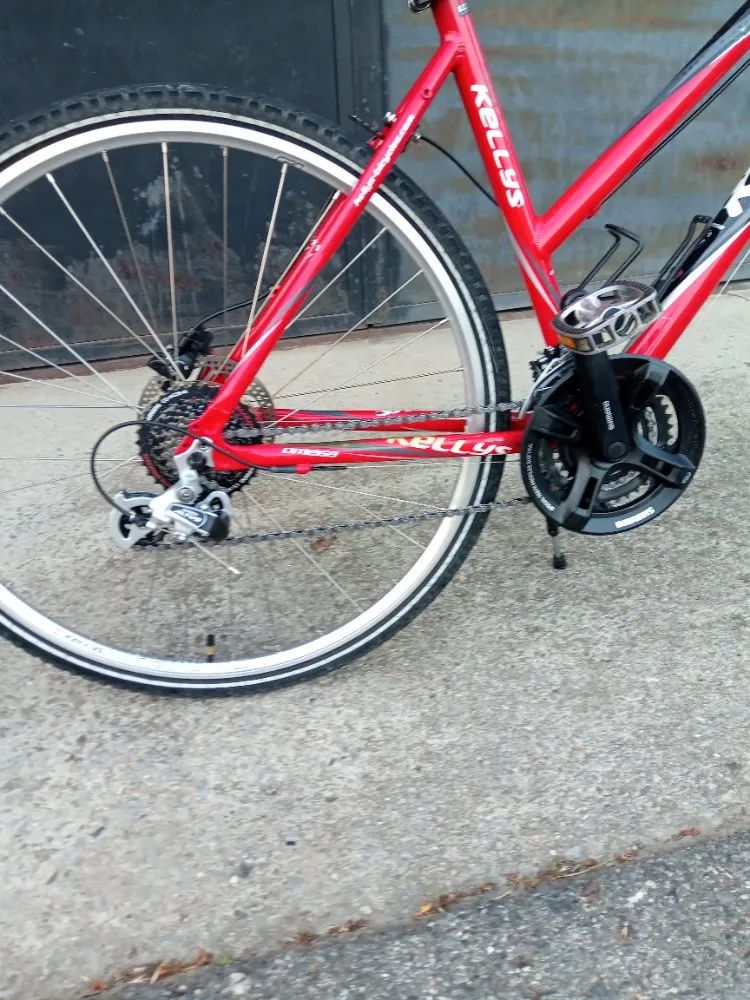 Kellys Omega crossové kolo