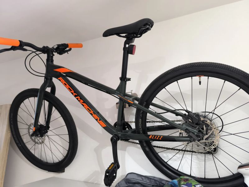 Rock Machine 24"