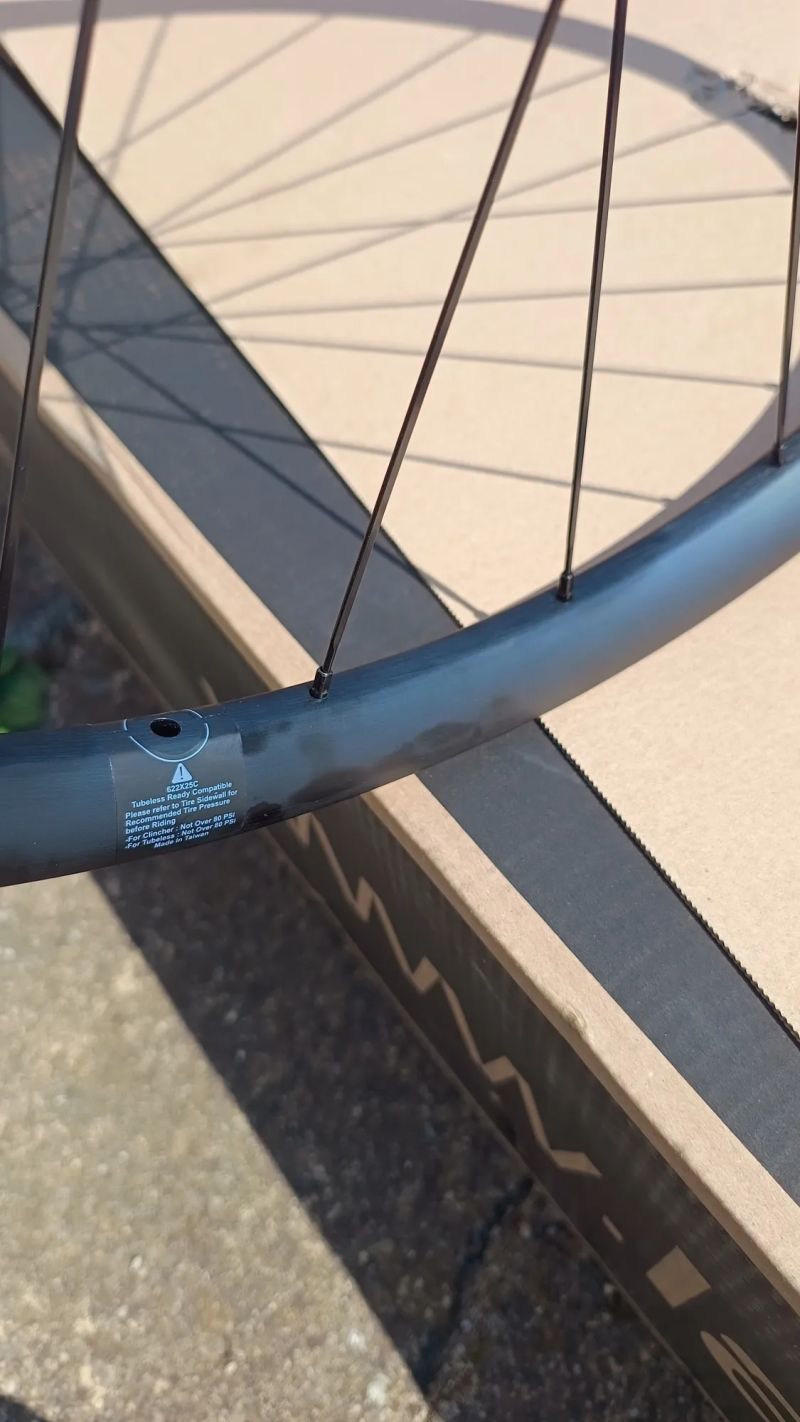 Zapletená kola na Gravel Lapierre NOVÁ