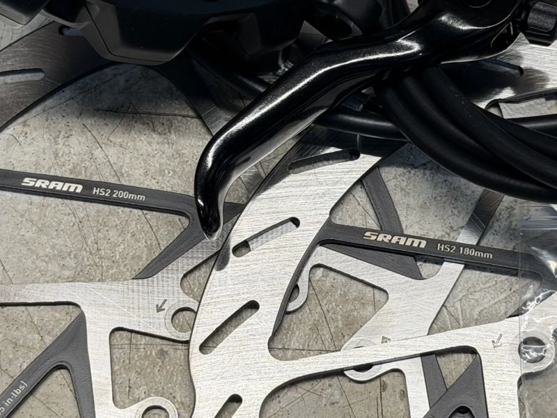 Sram Maven SLV + kotouče 200 a 180mm