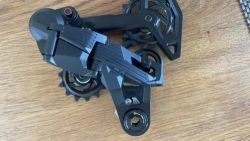 Nová přehazovačka SRAM Eagle 70 T-type + řadicí páčka Sram Eagle 70 T-Type Trigger, I SAMOSTATNĚ