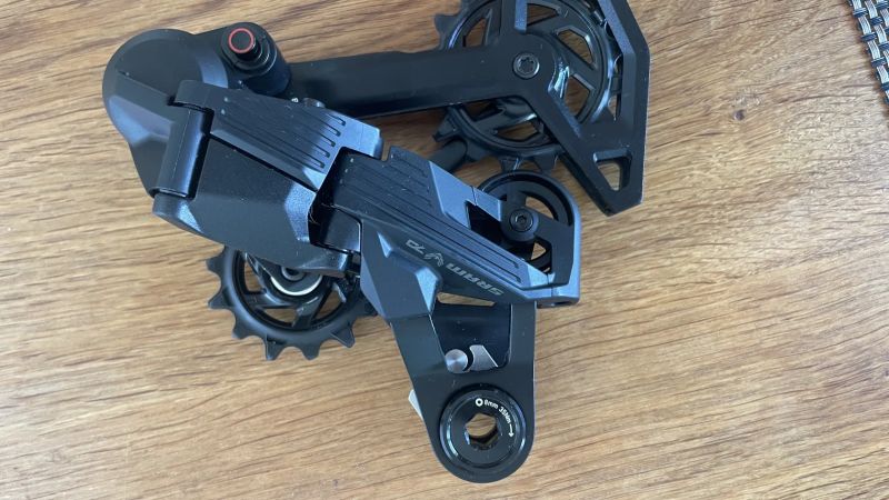 Nová přehazovačka SRAM Eagle 70 T-type + řadicí páčka Sram Eagle 70 T-Type Trigger, I SAMOSTATNĚ
