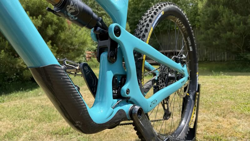 Yeti SB 150 C-SERIES- minimálně jeté, top stav, mnoho upgradeů
