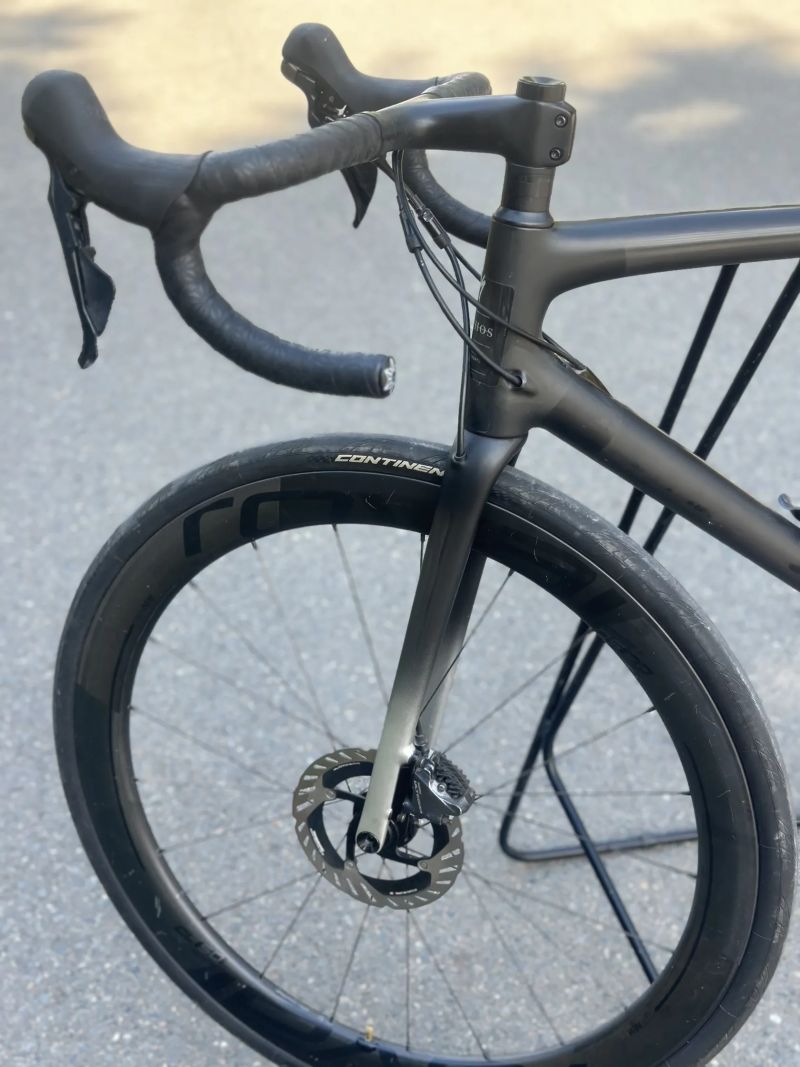 Specialized Aethos 2022 vel 56, černá barva, vlastní stavba