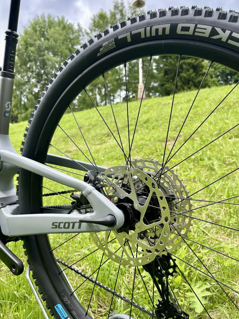 Scott Lumen eRIDE 910 – model 2025, velikost M – NOVÉ