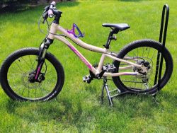 Merida Matts J.20" Matt Light Sand (Berry)