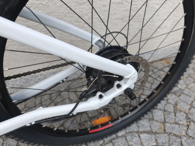 Rockrider 27,5 E-ST, vel.M v záruce