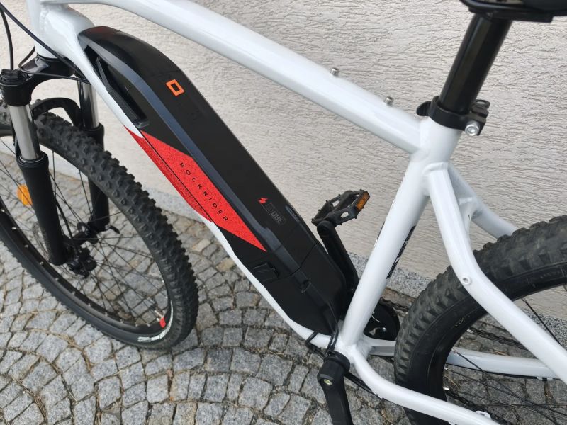 Rockrider 27,5 E-ST, vel.M v záruce