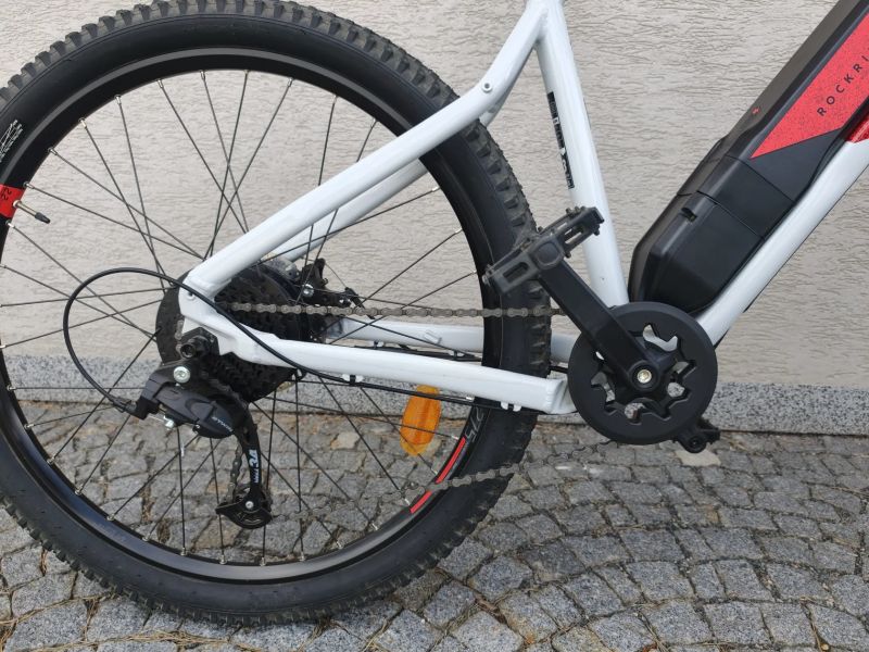 Rockrider 27,5 E-ST, vel.M v záruce