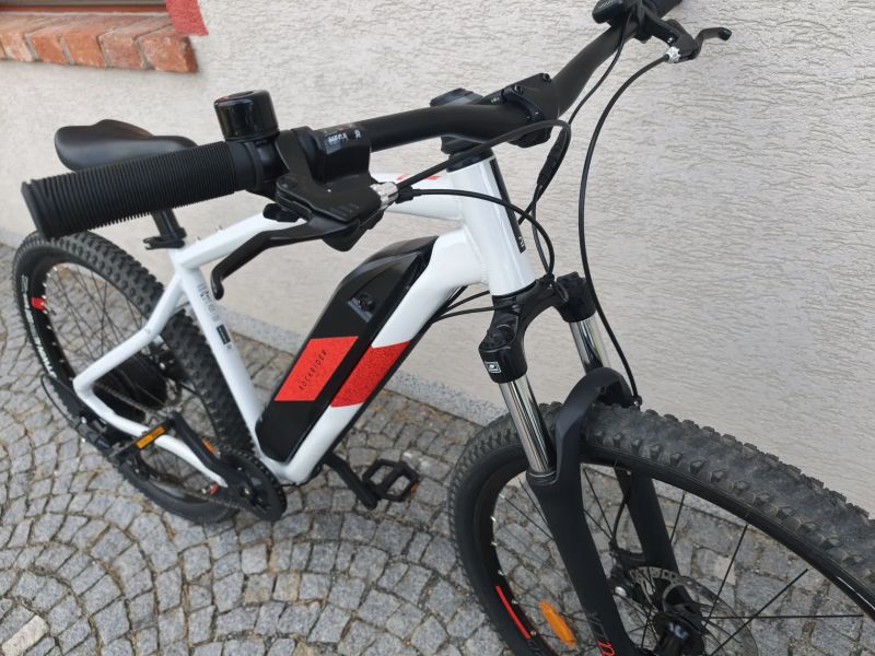Rockrider 27,5 E-ST, vel.M v záruce
