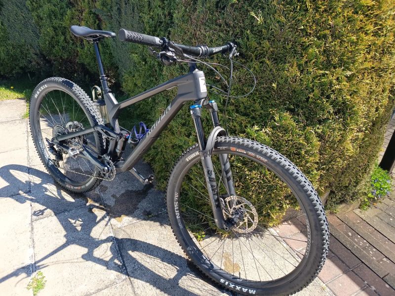 Radon Skeen Trail 9.0