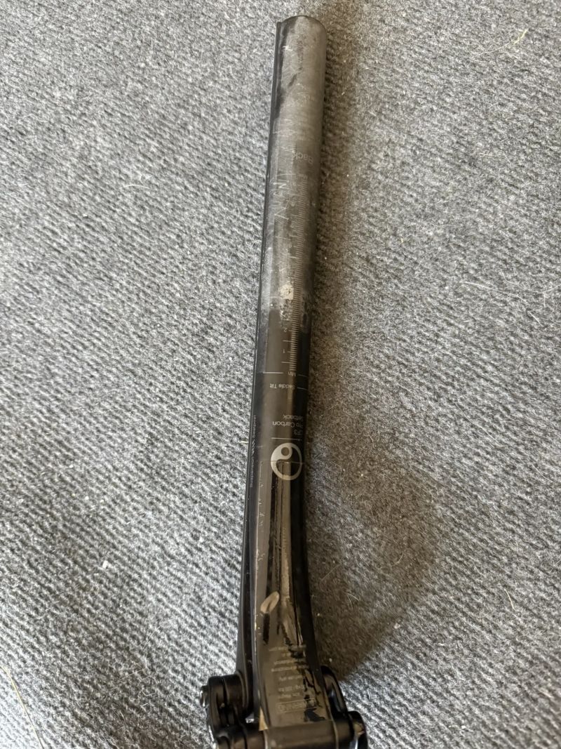 Ergon CF3 Pro Carbon VCLS sedlovka