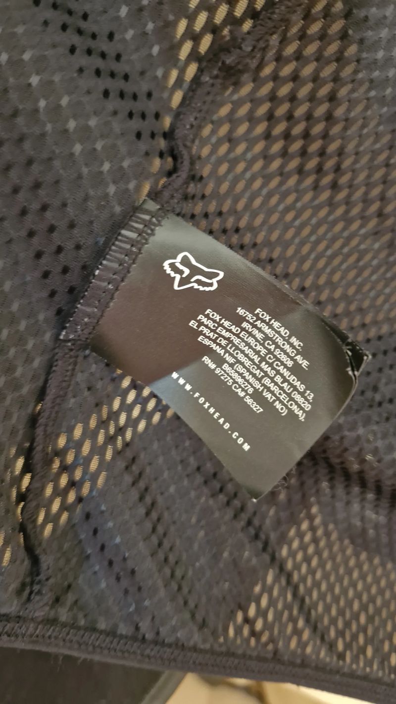 Chránič hrudi a páteře FOX TITAN SPORT černý Vel. S