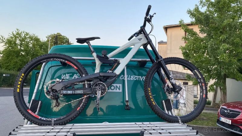 YT Industries Tues CF PRO