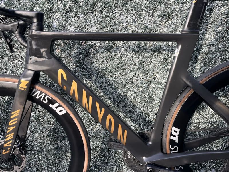 Canyon Aeroad CFR Disc Shimano Dura-Ace Di2