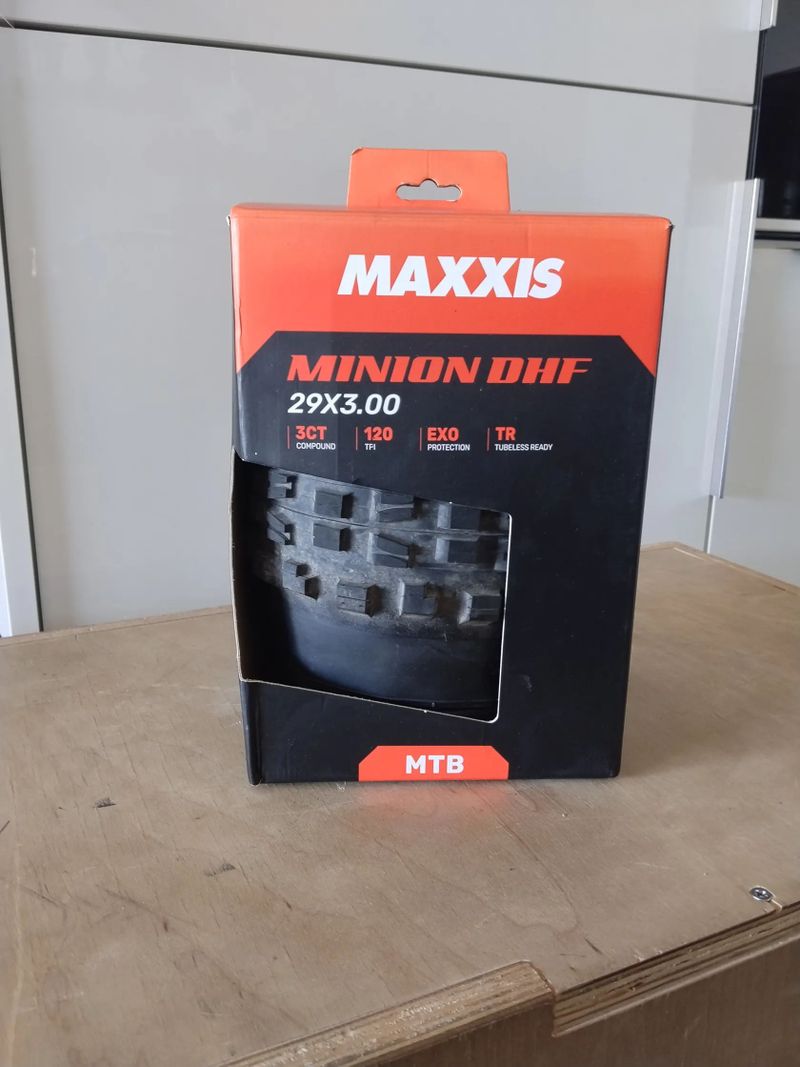 Plast Maxxis Minion DHF 29x3.00" WT EXO 3C MaxxTerra + packeta Zdarma
