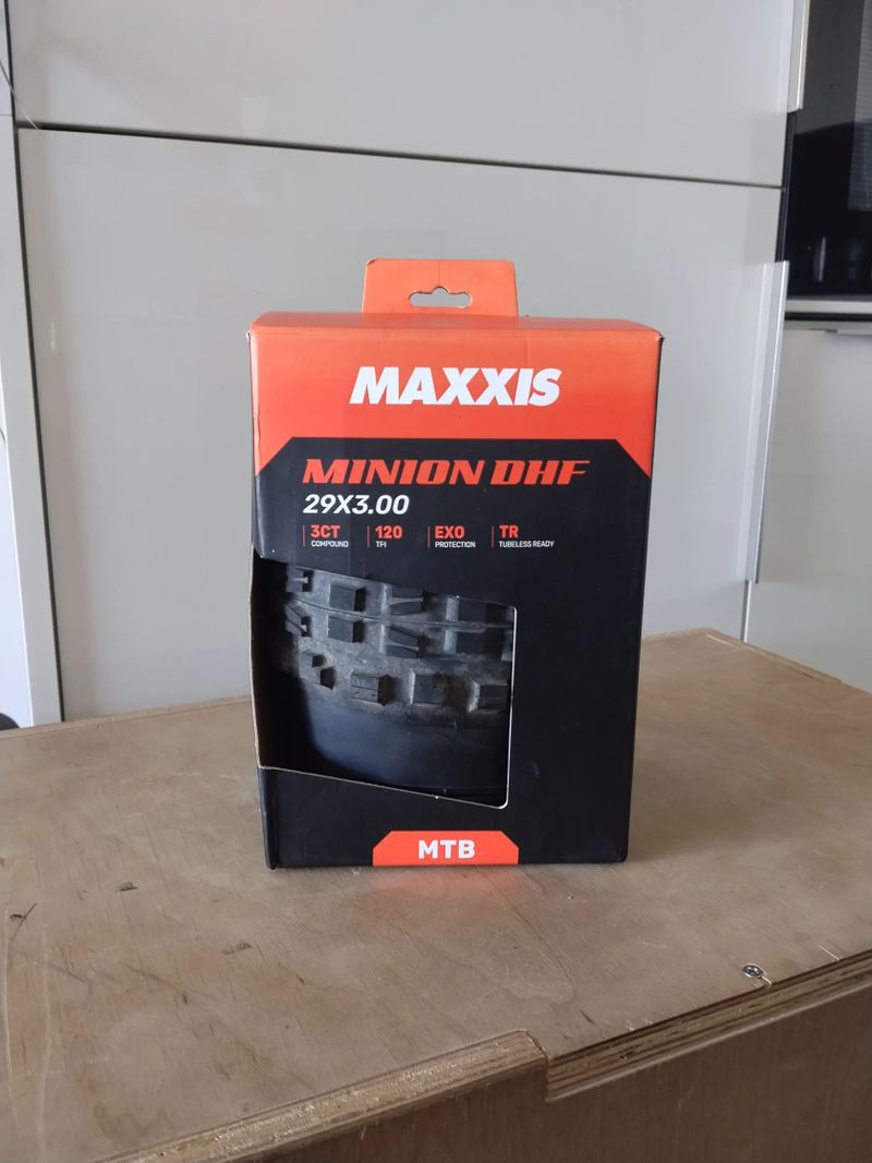 Plast Maxxis Minion DHF 29x3.00" WT EXO 3C MaxxTerra + packeta Zdarma