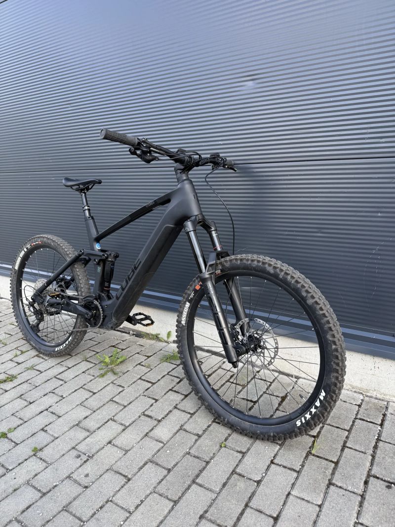 Cube stereo hybrid 160 HPC SLX 750 (300 km )
