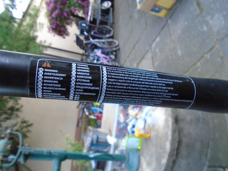 Razor A5 Air Odrážecí koloběžka černá pěkná PC: 2700 Kč